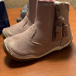 Brand new in box size 4.5 little girls booties.